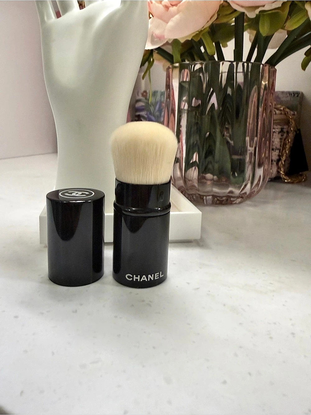 Chanel Les Beiges Retractable Kabuki Brush N°108 Makeup Brush N°108 Black